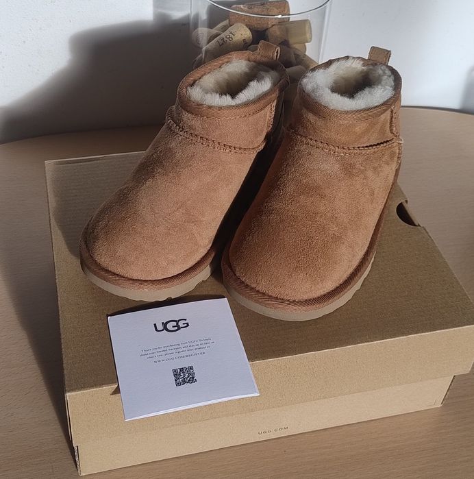 UGG Kids Classic Ultra Mini Nr 31 Noi