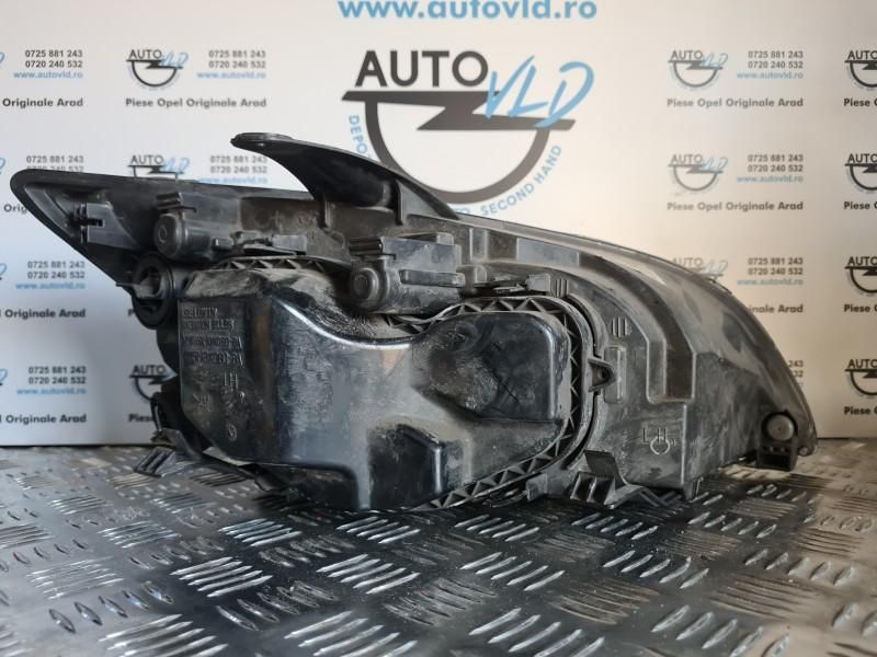 Far crom stanga Ford Focus 2 DA