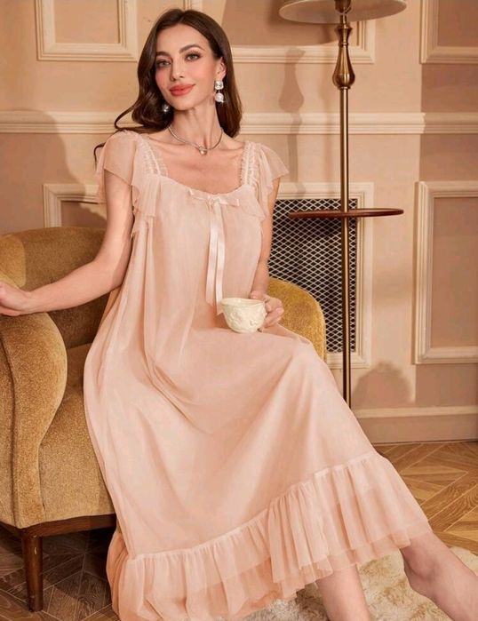 Страхотна нощница розова