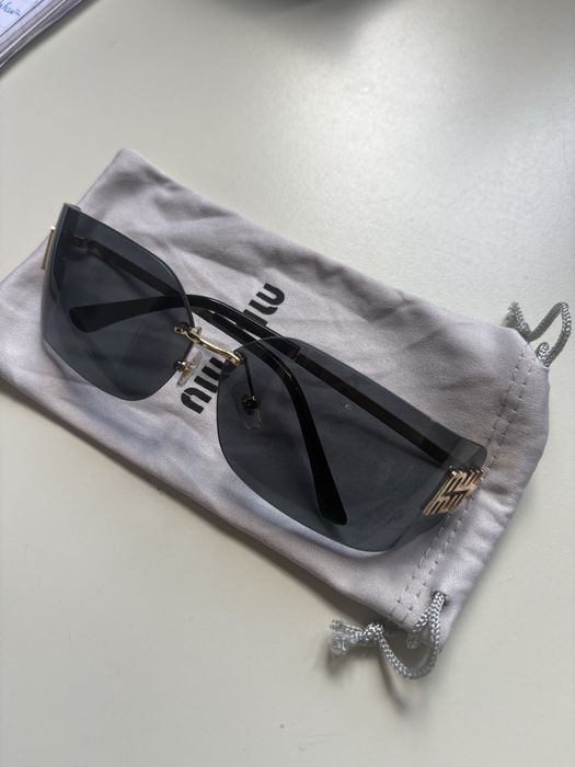 Ochelari de soare miu miu