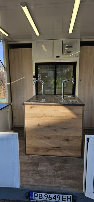 Каравана за бързо хранене