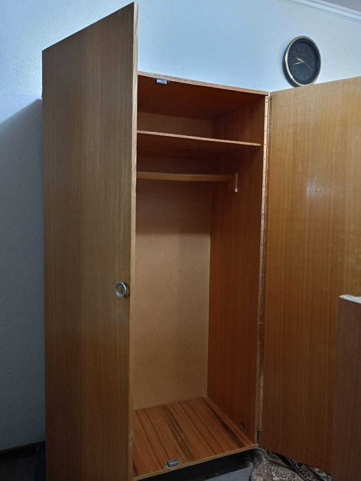 шкаф плательный распашной