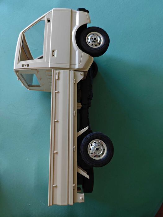 Радиоуправляем камион модел Suzuki Kei 1