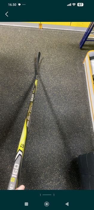 Продам клюшку Bauer s160 suprme не укароченая flex 67 без трещин