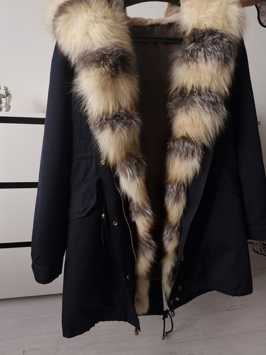 Продам парку 42-44р.