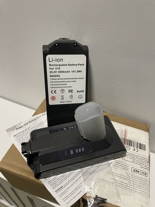 Dayson V10 -> V15 baterie si accesorii