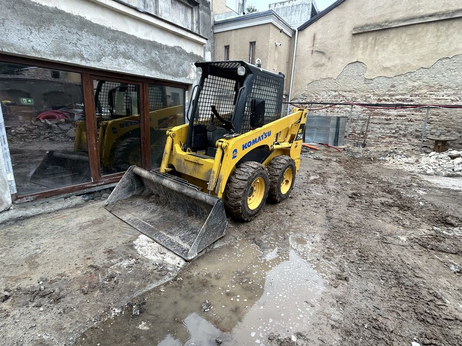 Miniexcavator  de inchiriat debarasare moluz DEMOLARI