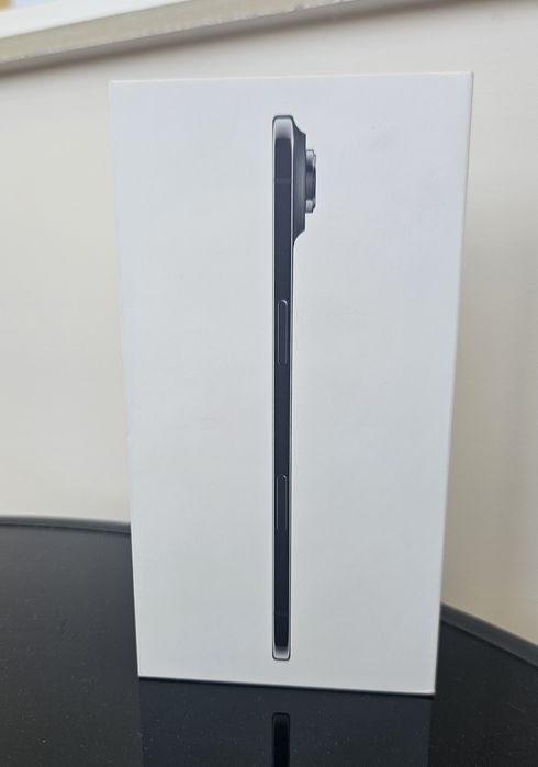 Iphone AIR  чисто НОВ