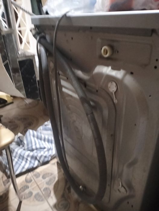 Стиральную машинку LG 9kg