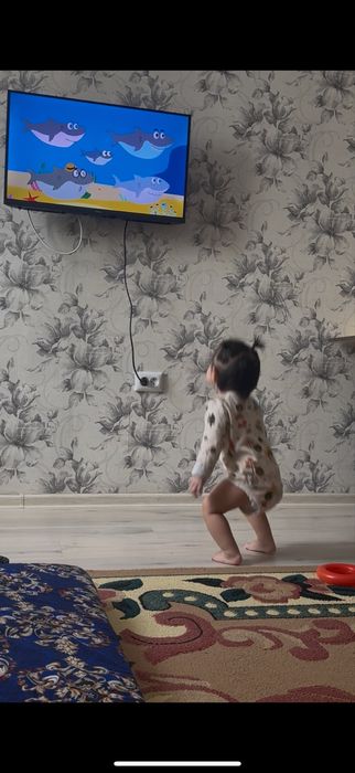 VLSIN SMART TV с Подставкой