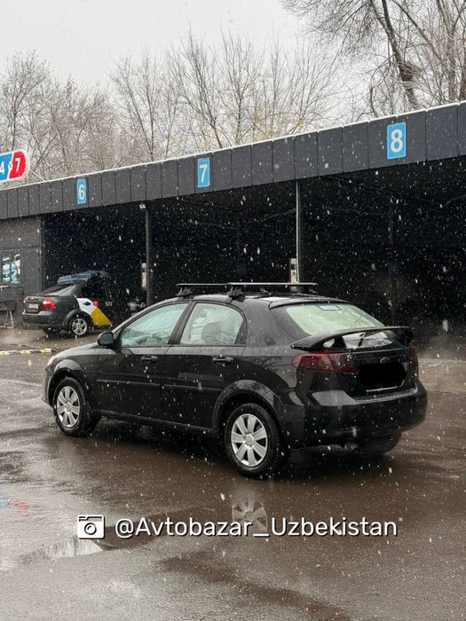 •Lacetti 1.8 Hatchback•