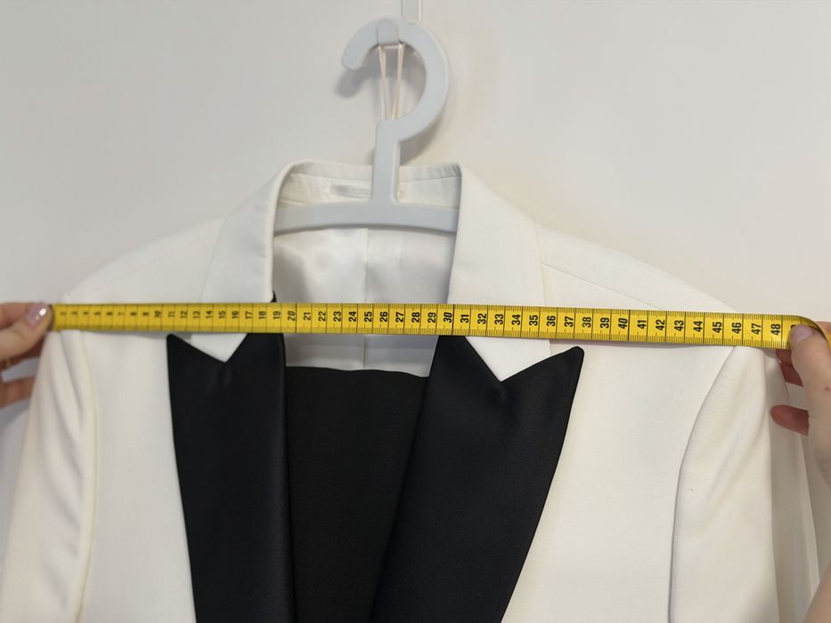 Costum nuntă mire