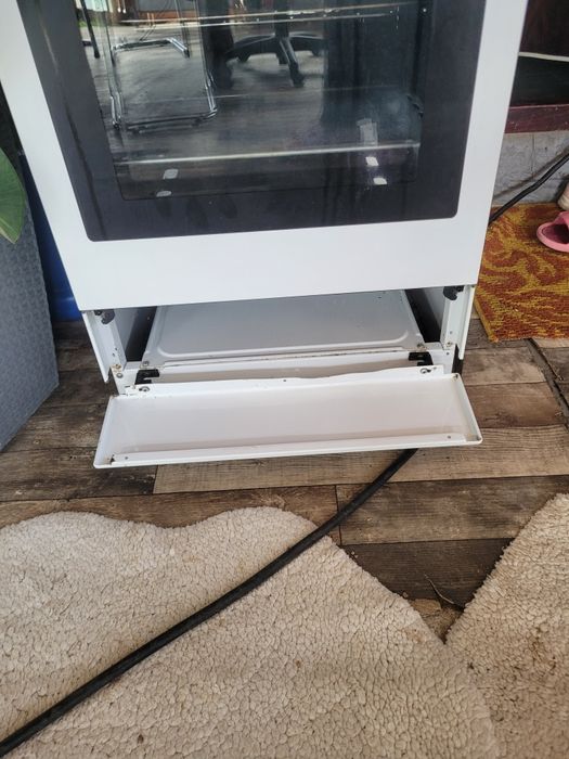 Aragaz Zanussi pe gaz