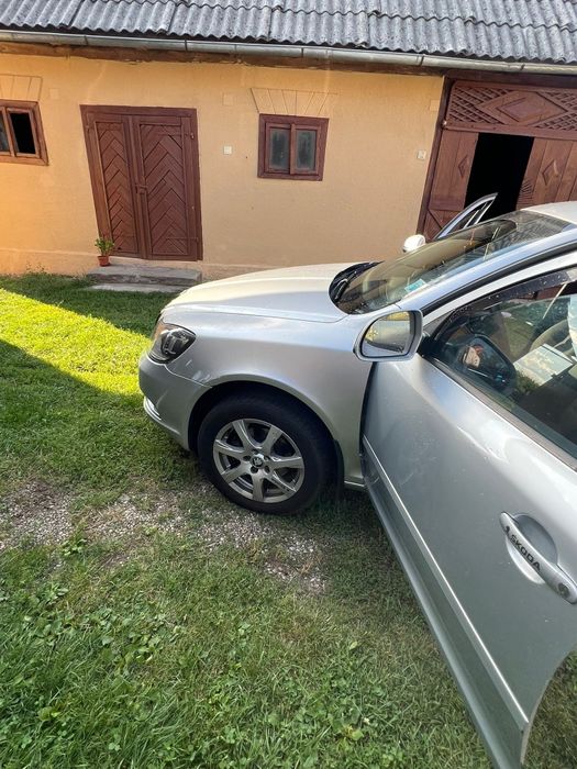 Vând Skoda Octavia