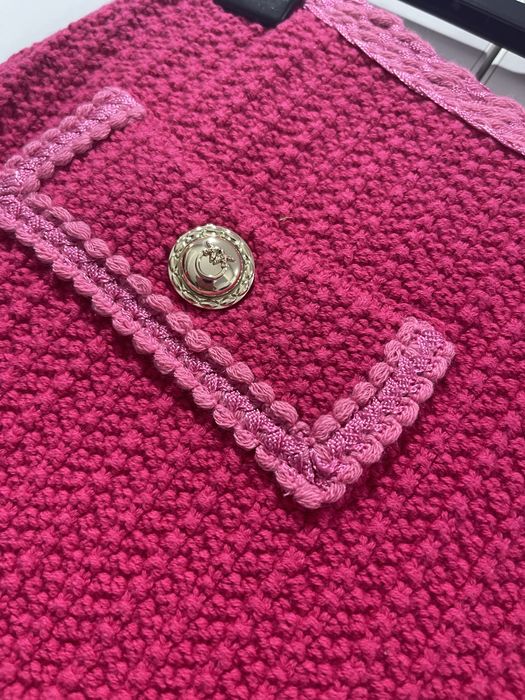 Нова пола Pinko букле