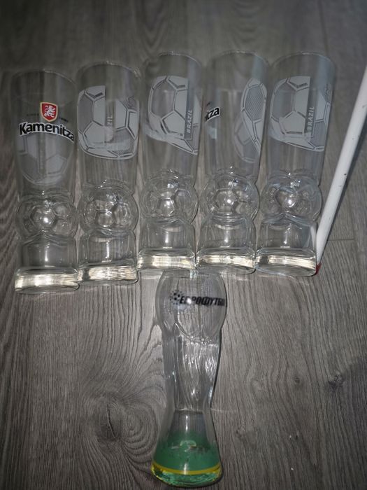 Продавам чаши за бира