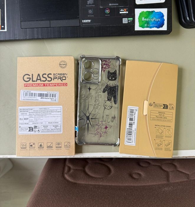 Vând husa telefon Redmi note 12 cu 3 folii de protecție ecran