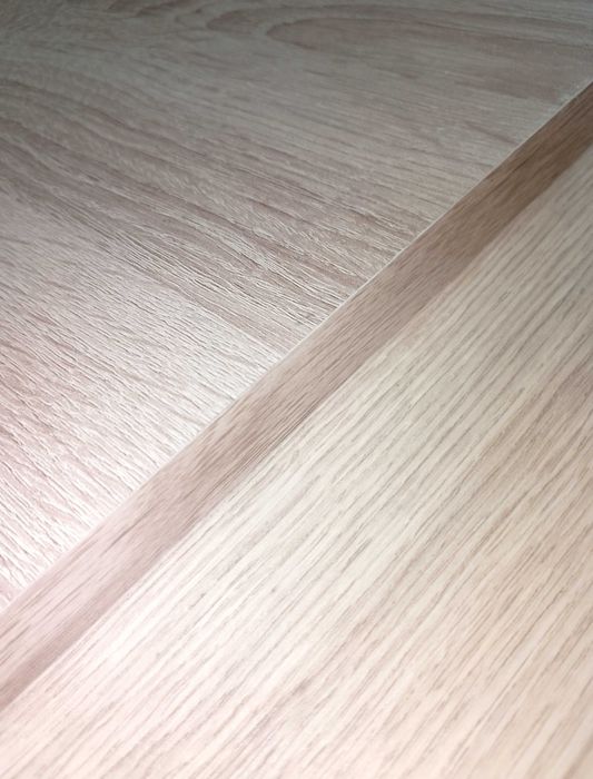 Placă nouă stejar Sonoma căntuită