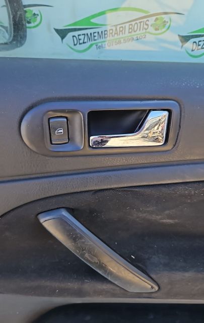 Usa / Portiera fata dreapta Volkswagen VW Passat B5