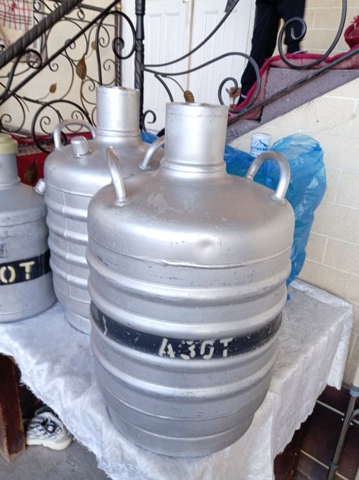 Посуда для жидкого азота (дьюар)