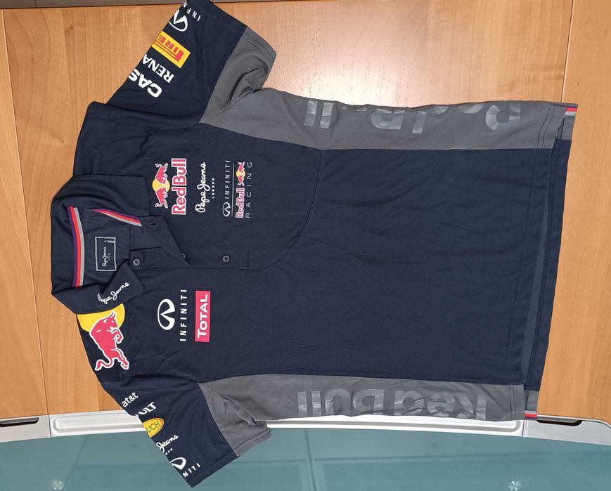 Pepe Jeans x Red Bull