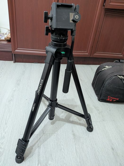 Продается Canon 77d