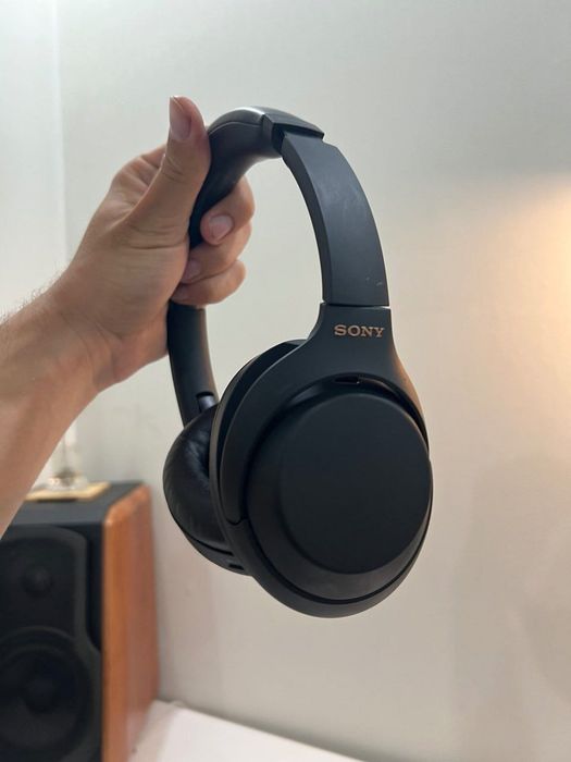 Наушники Sony WH1000XM4