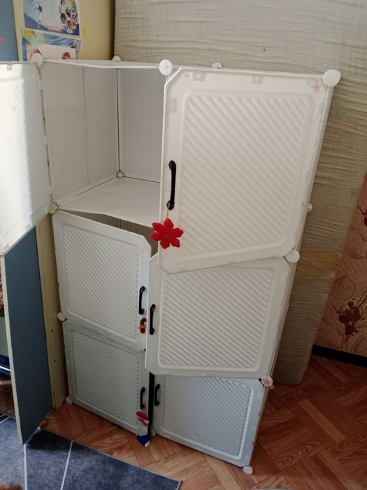 Шкаф для вещей .