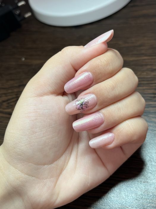 Unghii cu gel - se platesc doar consumabilele