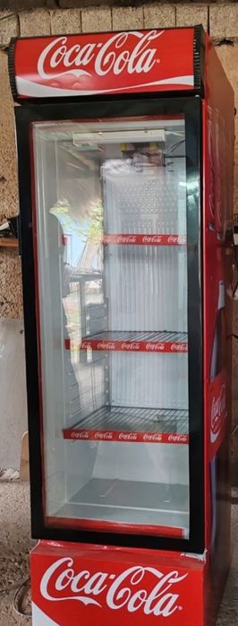 Холодильник для магазинов и рестаронов