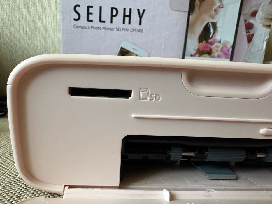 Canon Selphy CP1300 фотопринтер