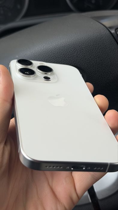 Iphone 15 pro с коробкой и с док