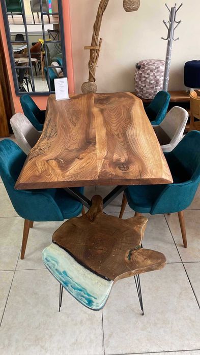 Продават се шестместни трапезни маси от Орех 160см80см5см/850лв