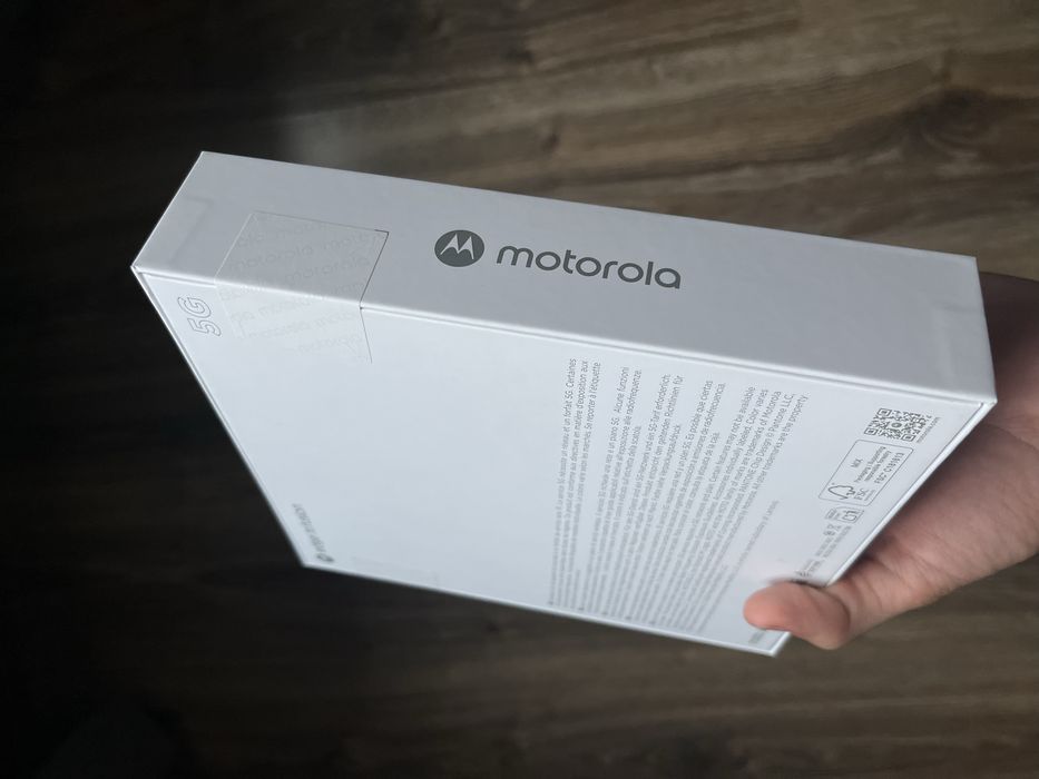 Motorolla 70 Edge Fusion FIFA EDITION + Moto Buds Bass