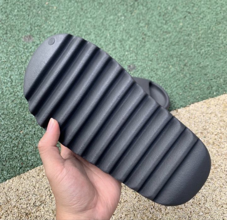 •OFERTA• Papuci Yeezy Slide Negrii Ultimele Bucati