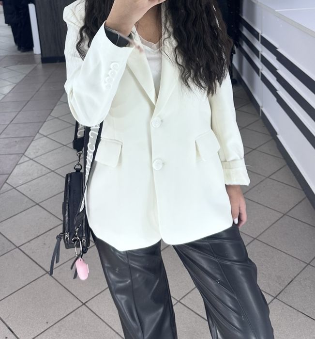 Костюм белый качественный