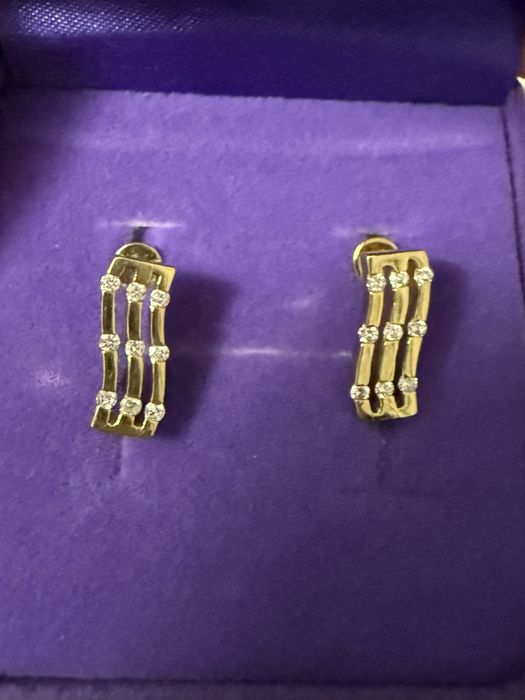 Бриллиантовые пусеты