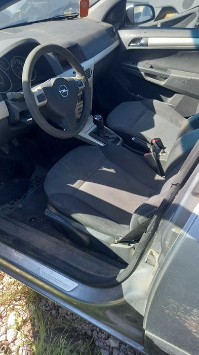 Опел Астра H 1.7 НА ЧАСТИ