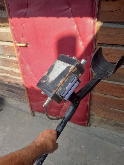 Продам металоискатель