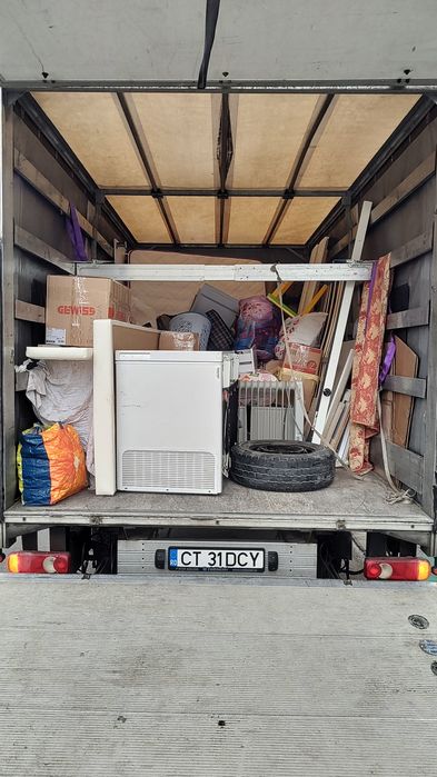 Transport și manipulare marfa cu lift și liza mutari debarasari mobila