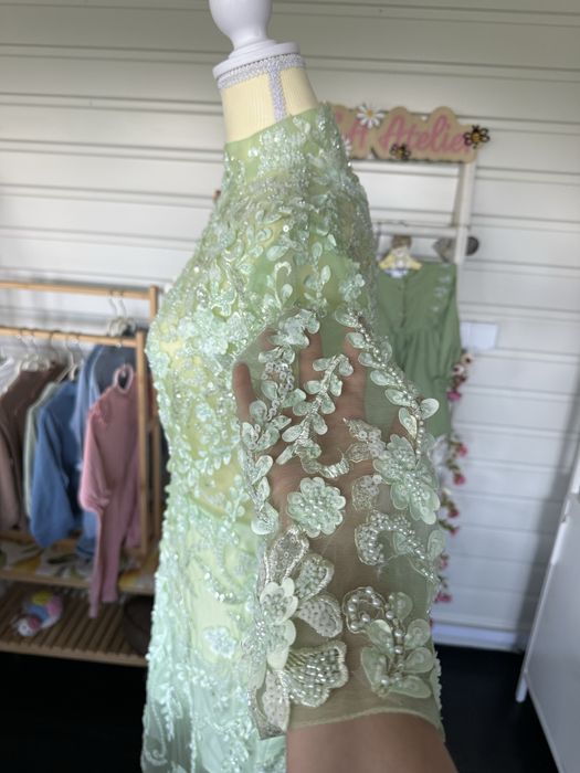 Rochie dantela verde cu broderie M noua