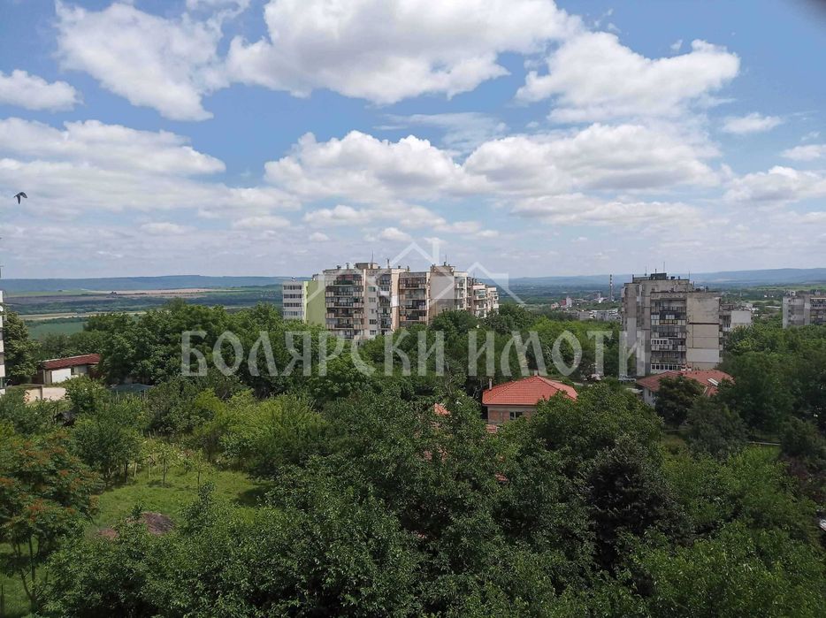 Реновирана гарсониера в кв. Пролет