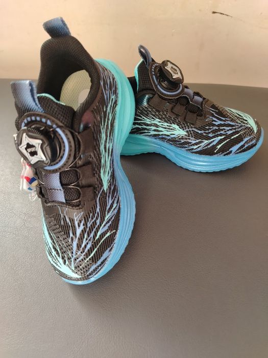 Детская крассовки из Пекина