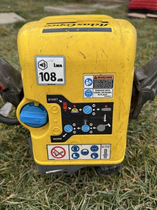 Ciocane demolatoare pe benzină Atlas Copco Cobra + dălți (funcționale)
