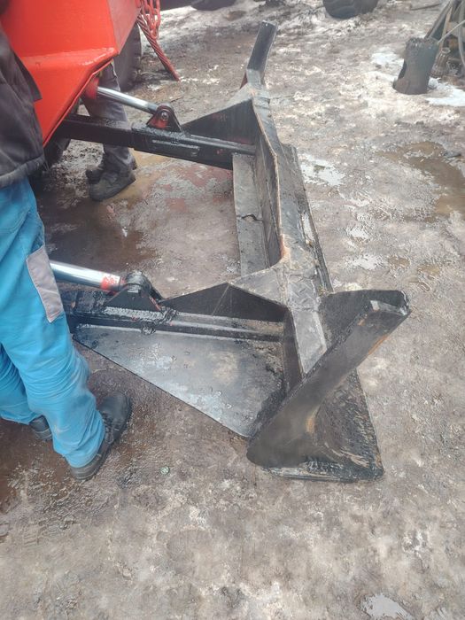 Lama spate si lama fata