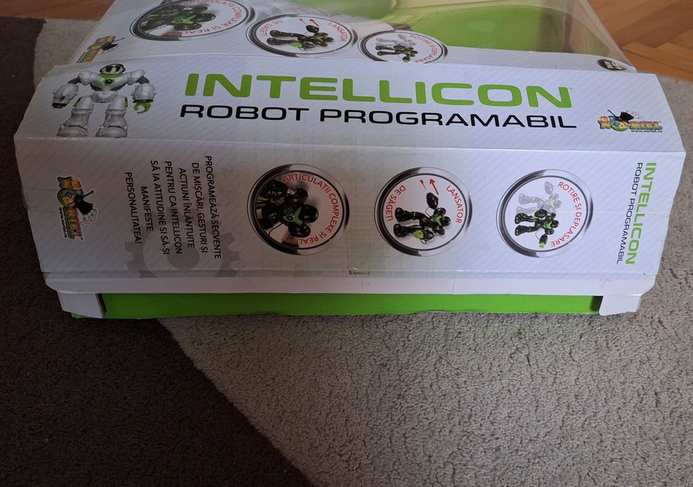 Robot programabil