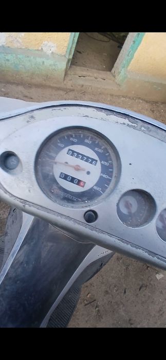 De vânzare scuter 125 gilera runner defec electro motorul