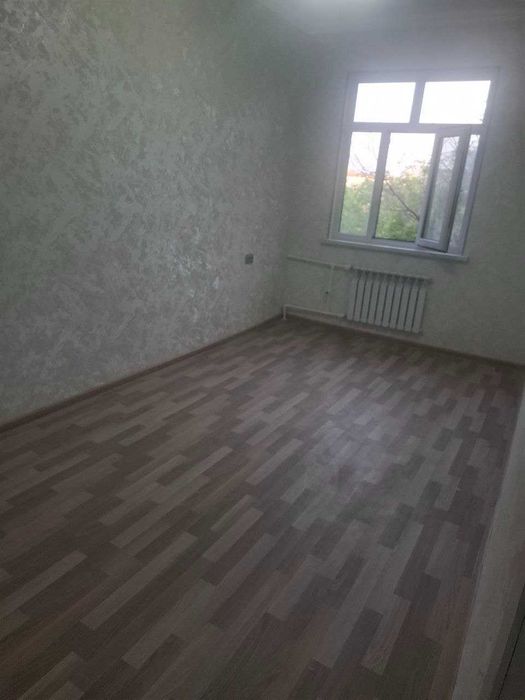 Продаю квартиру Яшнабадский р-он Авиасозлар-Асалобод 2хком 4-этаж 48м2