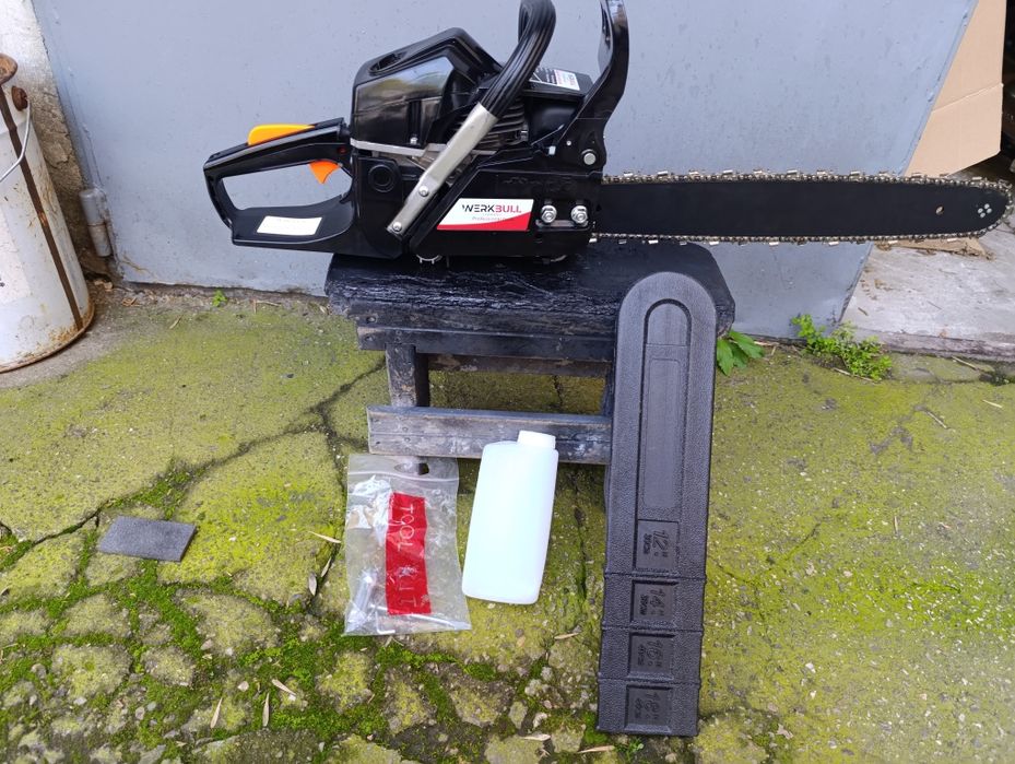 Две Водоструйки и бензинова резачка за дърва