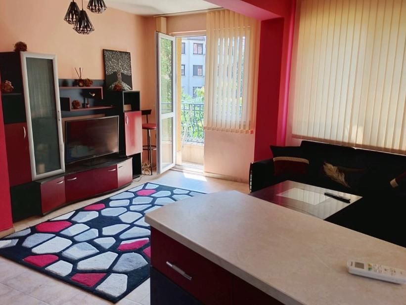 Дава се под наем Двустаен апартамент в Пловдив, Център - 60 кв.м за 400 € - Снимка #2